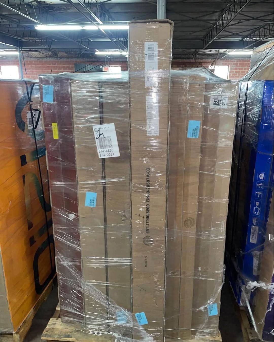 TV Pallet